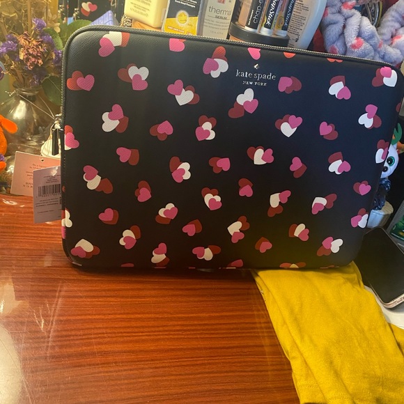 Kate Spade Staci Flutter Hearts Printed Laptop Sleeve - Picture 3 of 11